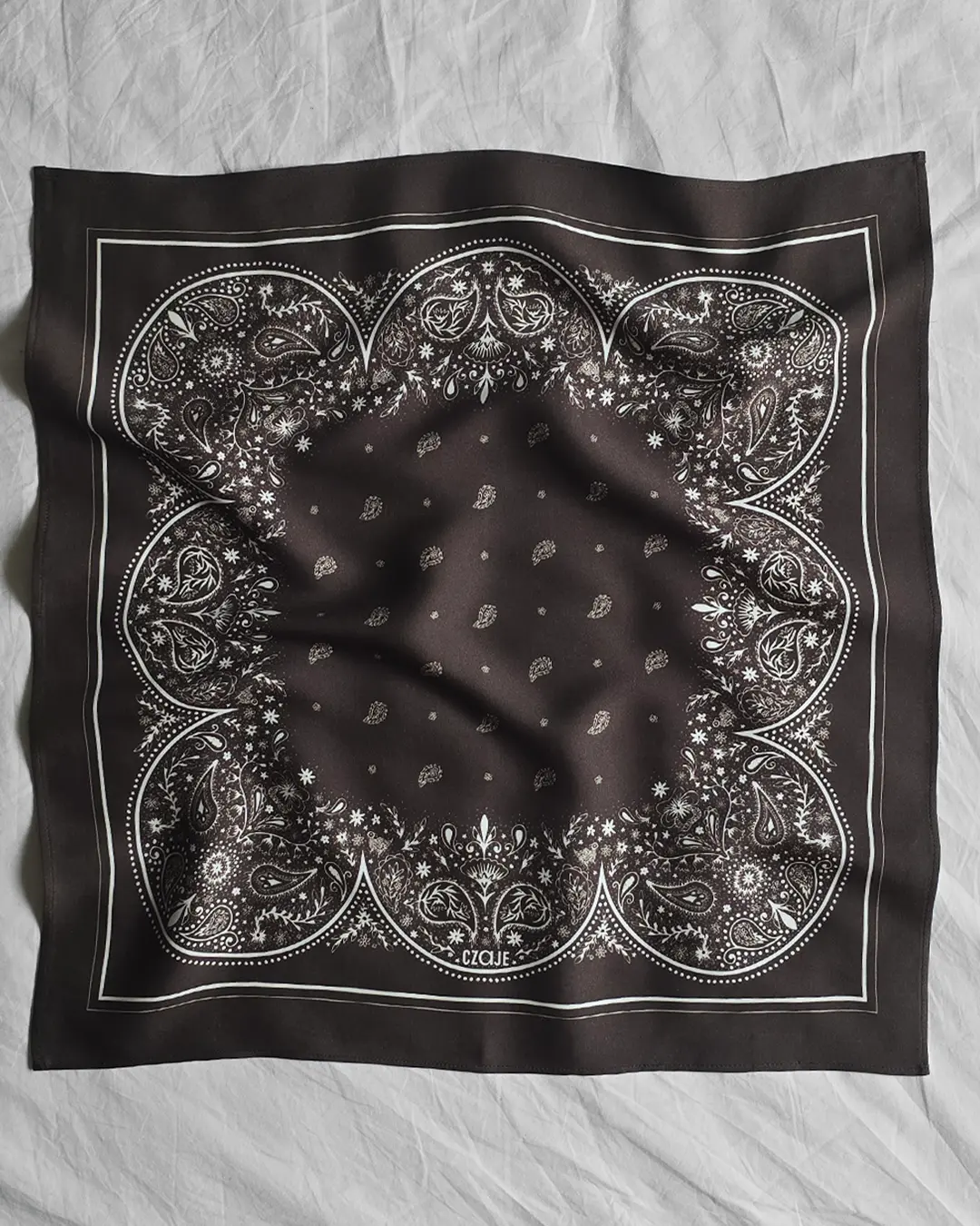 Wiskozowa apaszka bandana Dalia Small 49×49 cm kwiatowy wzór - Czaje handmade Polska