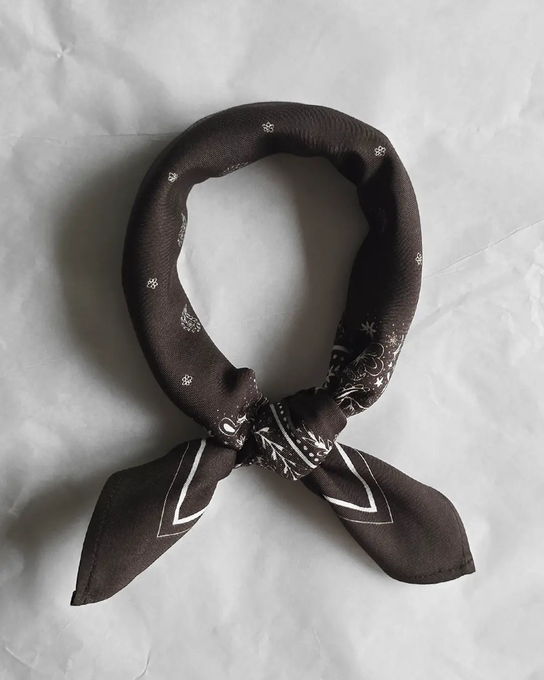 Wiskozowa apaszka bandana Dalia Small 49×49 cm kwiatowy wzór - Czaje handmade Polska