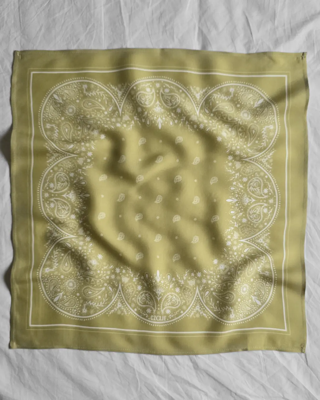 Wiskozowa apaszka bandana Jaśmina Small 49×49 cm kwiatowy wzór - Czaje handmade Polska