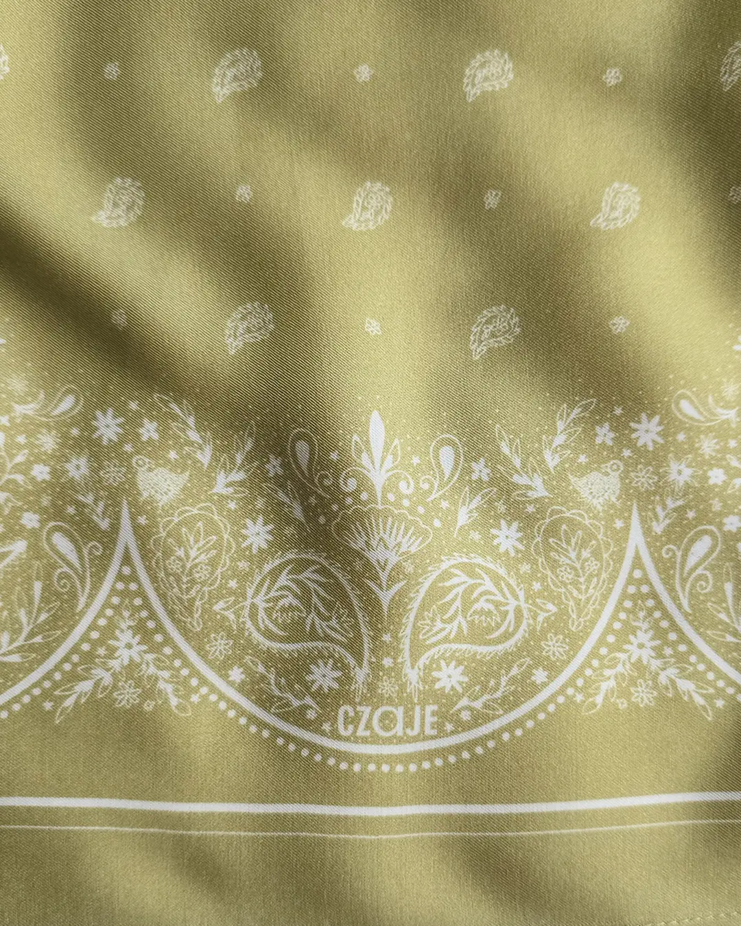 Wiskozowa apaszka bandana Jaśmina Small 49×49 cm kwiatowy wzór - Czaje handmade Polska