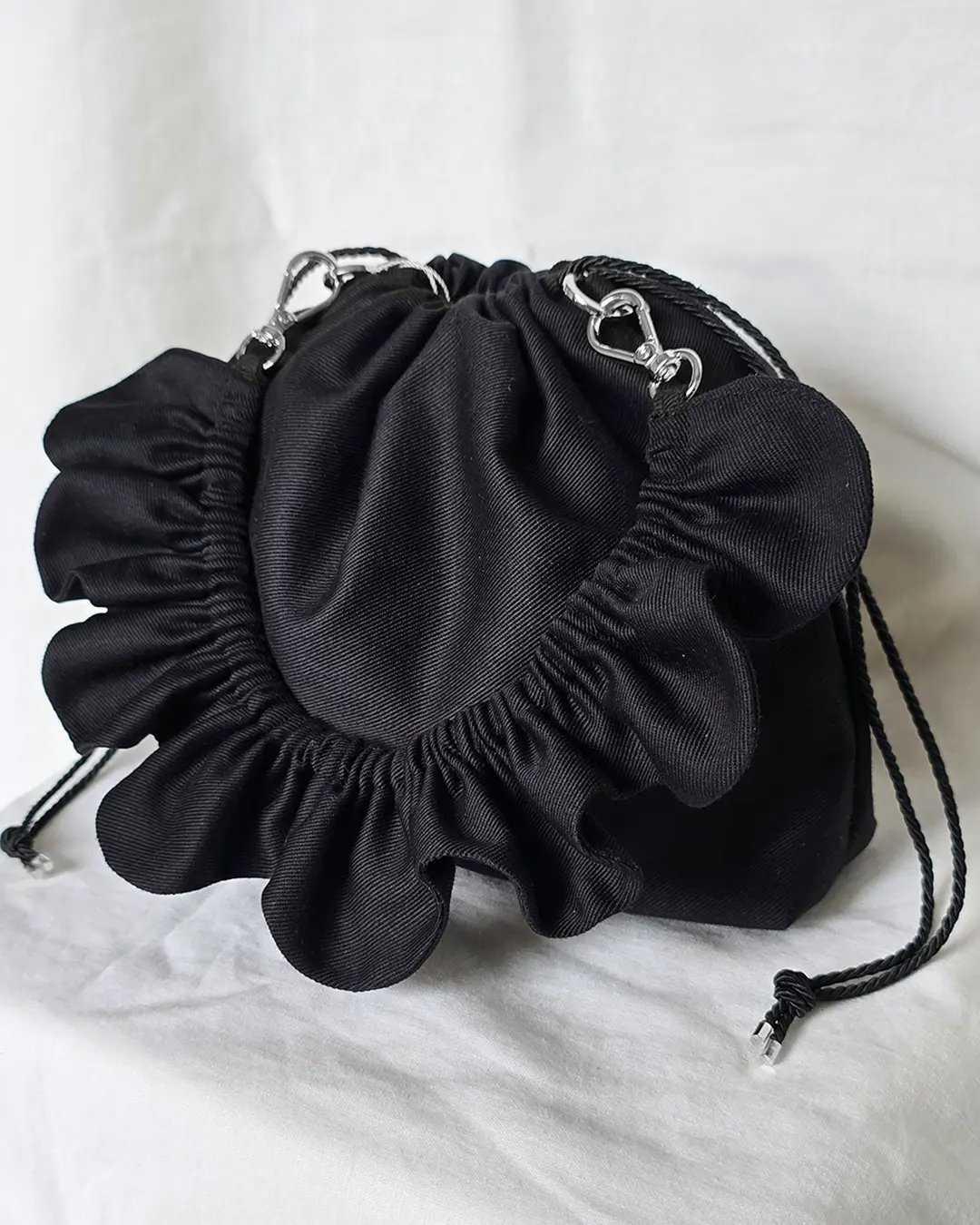 Mała torebka na ramię Flowerhead Black Cotton Silver bawełna srebrne okucia handmade - Czaje Polska