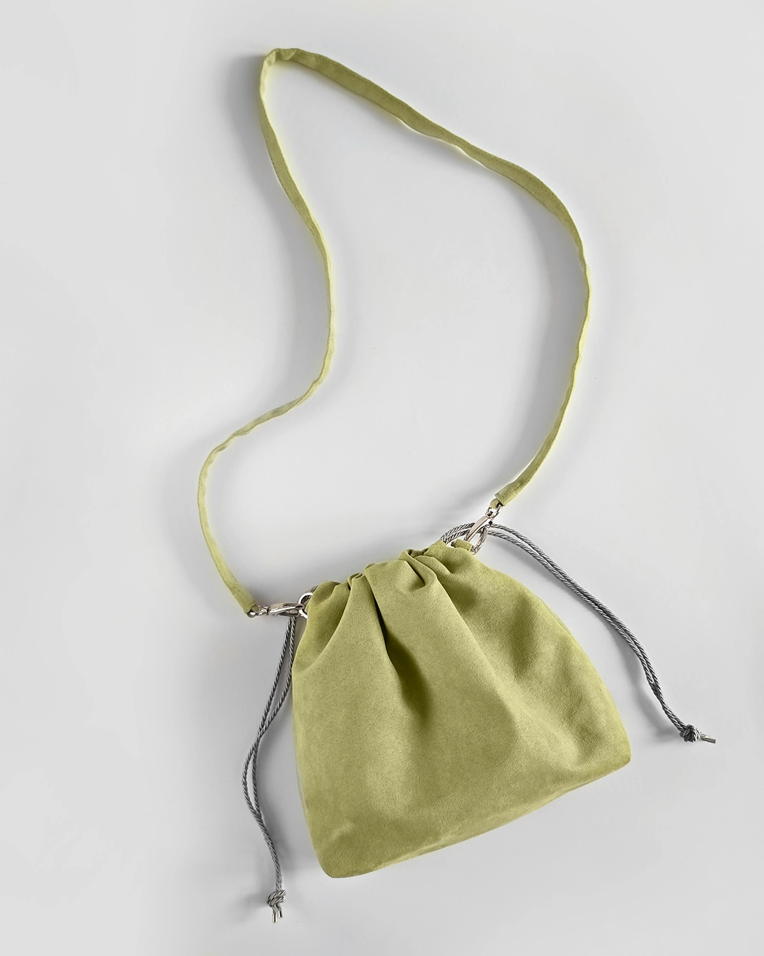 Mała torebka na ramię Flowerhead Light Green Silver tkanina tekstylna srebrne okucia handmade - Czaje Polska