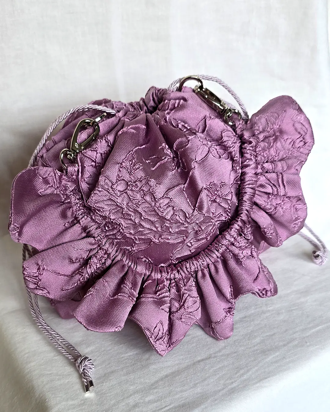 Mała torebka na ramię Flowerhead Purple Bells Silver tkanina tekstylna srebrne okucia handmade - Czaje Polska