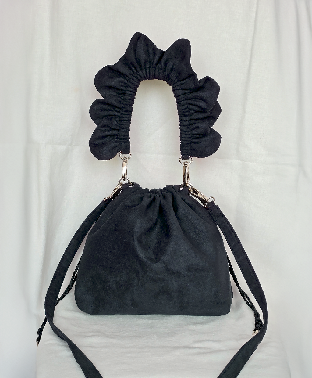 Flowerhead Liquorice Silver